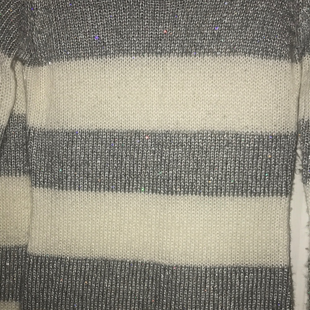 Sweater - Picture 3 of 3